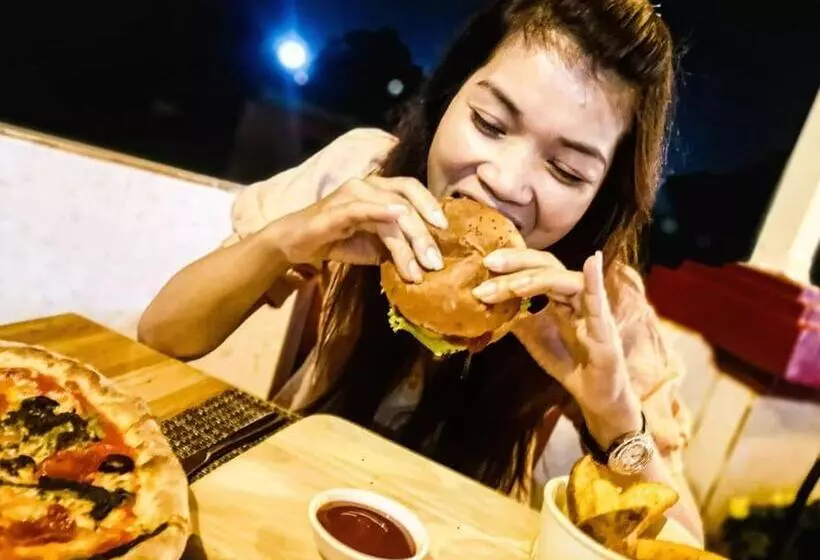 Hotelli Route 76 Guest House