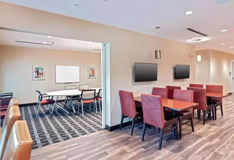 ホテル Towneplace Suites Austin South