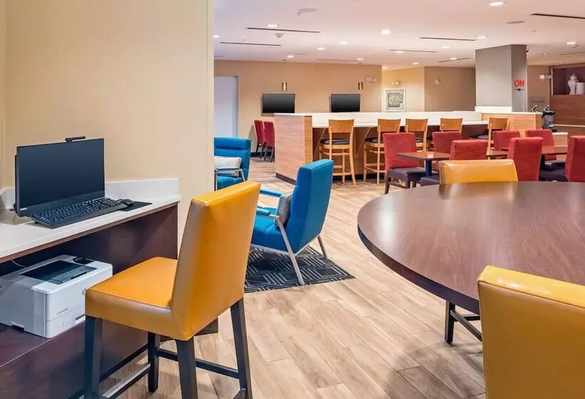 ホテル Towneplace Suites Austin South