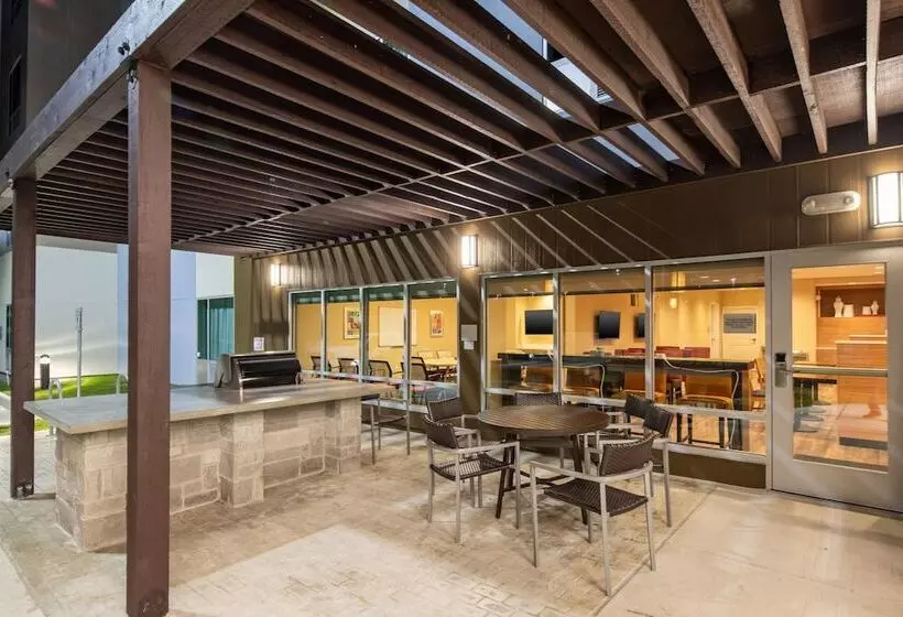 ホテル Towneplace Suites Austin South