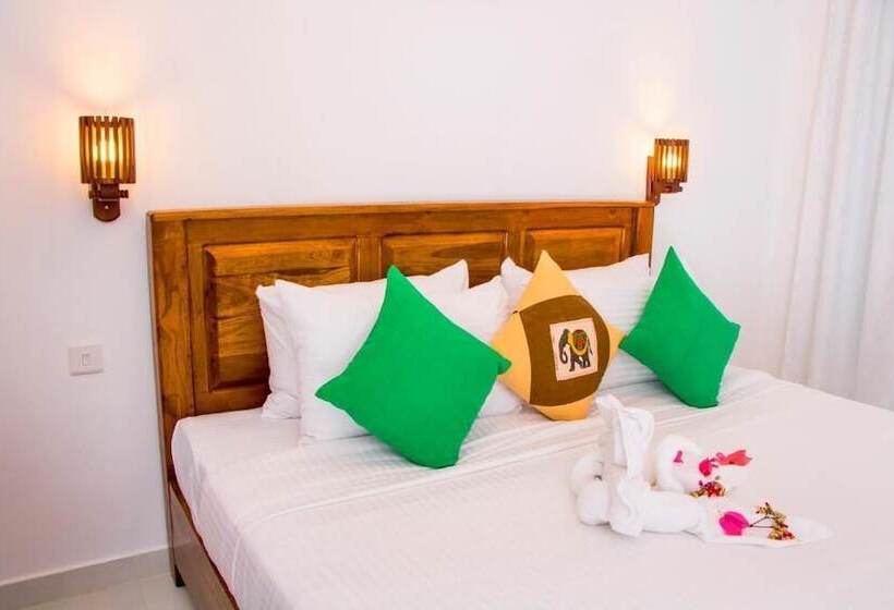 בית מלון כפרי White Camelot