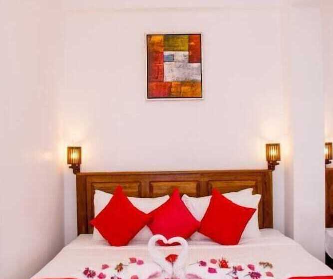 בית מלון כפרי White Camelot