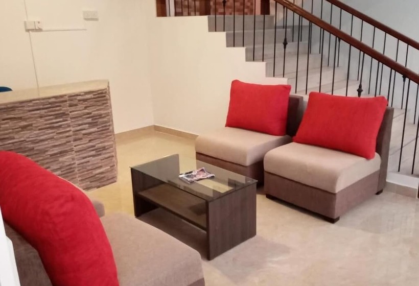 בית מלון כפרי White Camelot