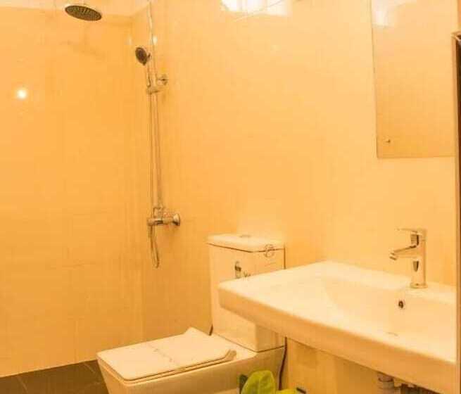 בית מלון כפרי White Camelot