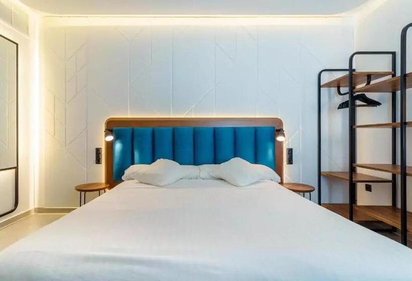 مسافرخانه Flatguest Roomtiques Private Rooms