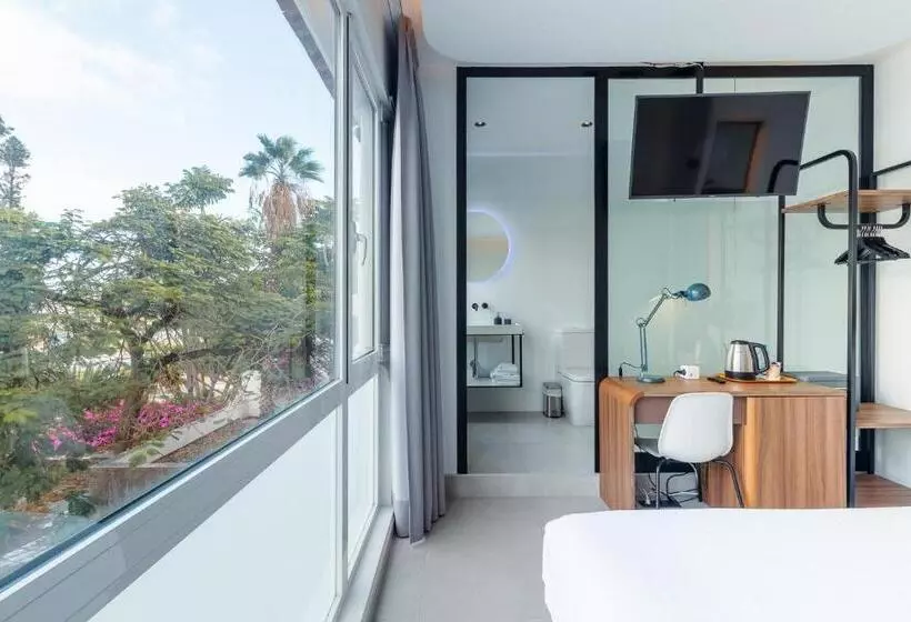 مسافرخانه Flatguest Roomtiques Private Rooms