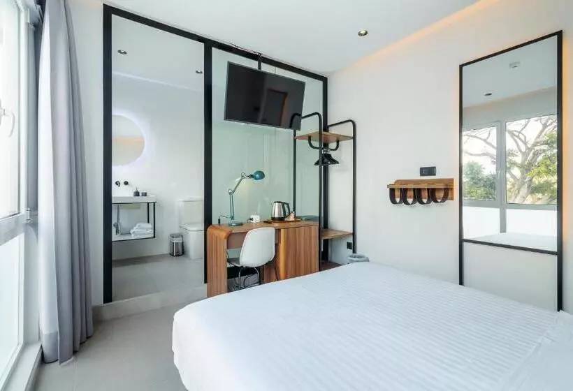 مسافرخانه Flatguest Roomtiques Private Rooms