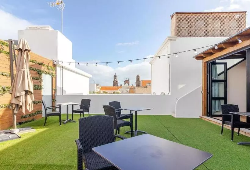 مسافرخانه Flatguest Roomtiques Private Rooms