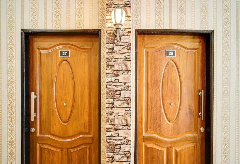 هتل Capital O 540 Esther