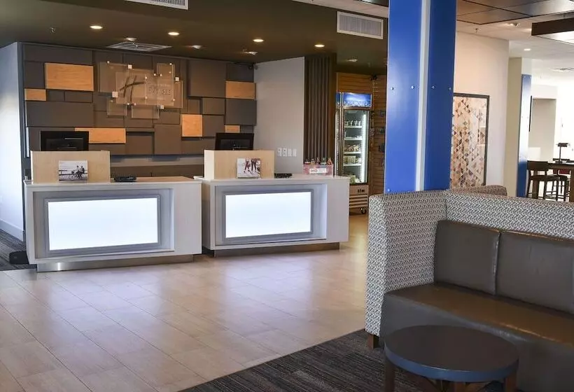 ホテル Holiday Inn Express & Suites   Madisonville, An Ihg