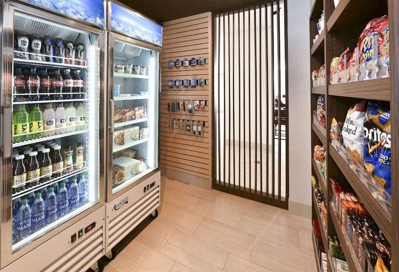 בית מלון כפרי Holiday Inn Express & Suites Madisonville, An Ihg