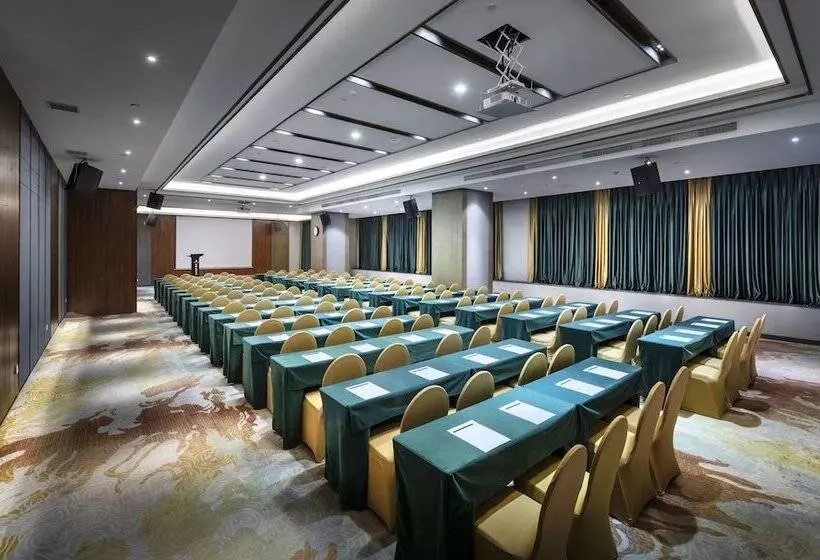 Hotelli Mehood Lestie