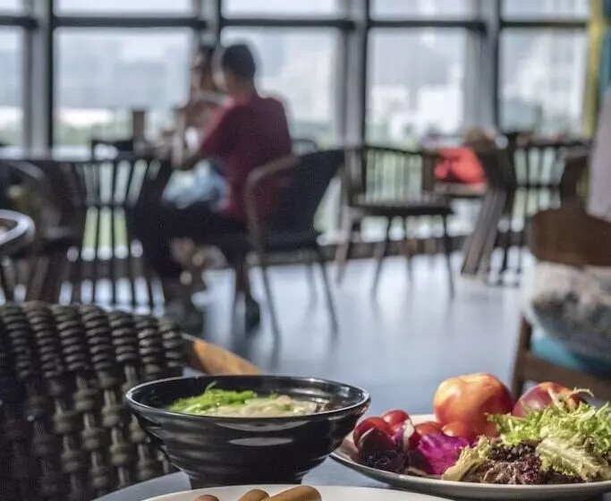 Hotelli Mehood Lestie