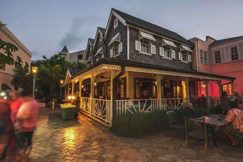 هتل The Crane Private Residences The Crane Resort