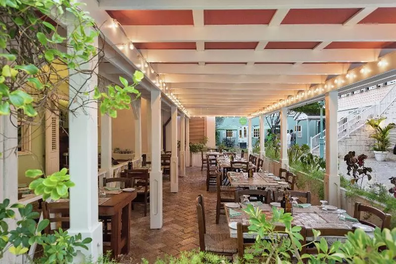 هتل The Crane Private Residences The Crane Resort