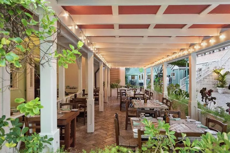 هتل The Crane Private Residences The Crane Resort