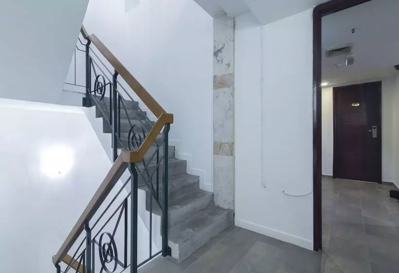 Azimuth Hotel By Oyo Rooms