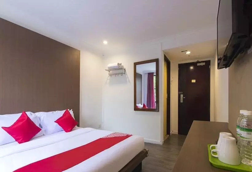 Azimuth Hotel By Oyo Rooms