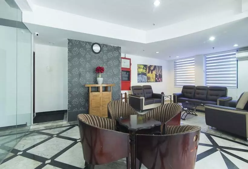 Azimuth Hotel By Oyo Rooms