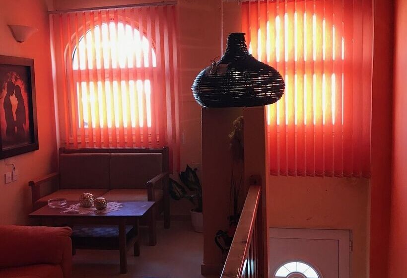 호텔 Angela   Zoi Rooms