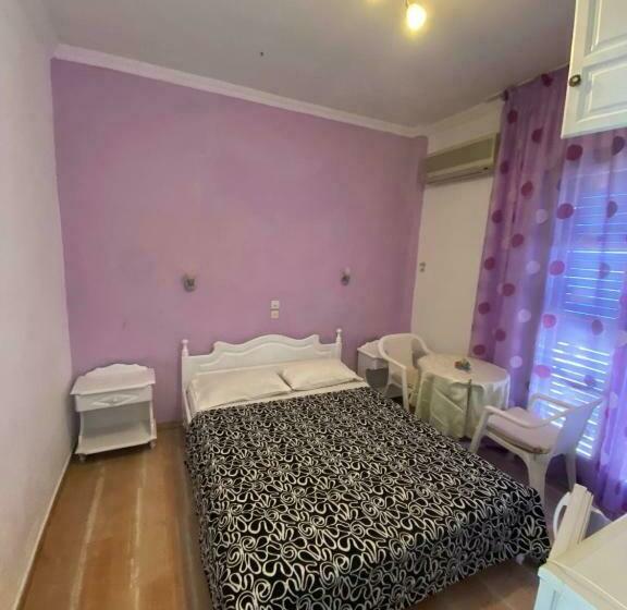 호텔 Angela   Zoi Rooms