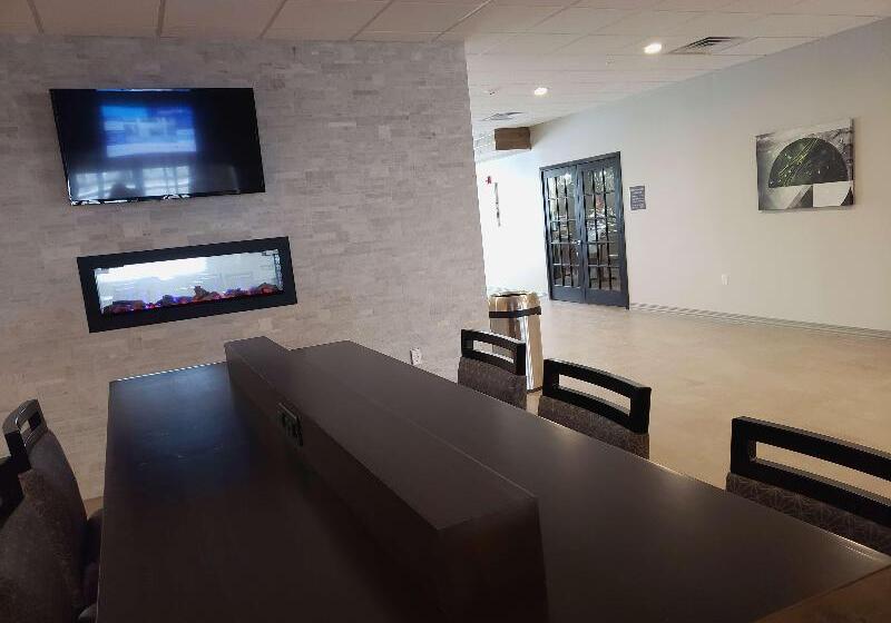 Отель Best Western Plus Wayland