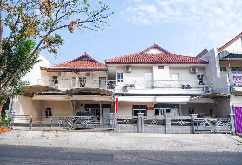 ホテル Executive Residence By Oyo Rooms