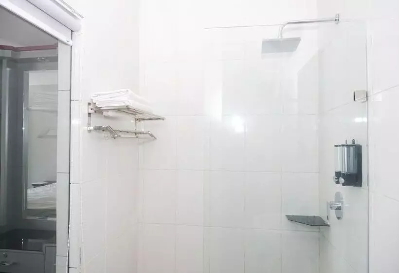 ホテル Executive Residence By Oyo Rooms