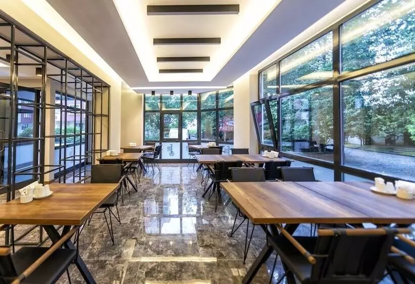 هتل Ferah Suites