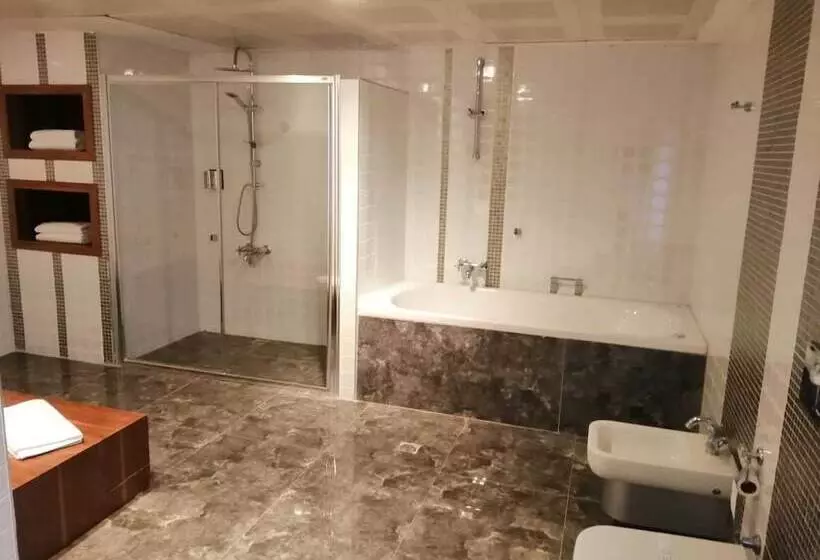 هتل Ferah Suites