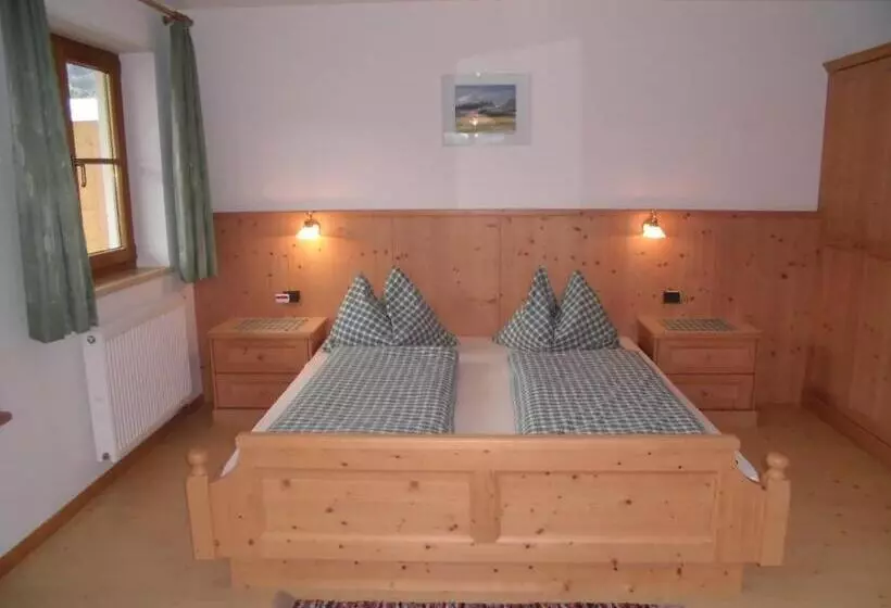 ホテル Appartements Färberhof