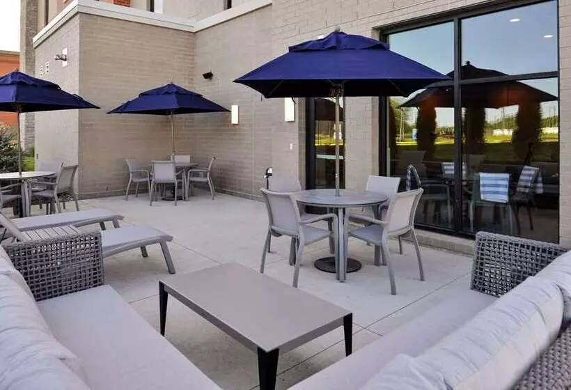 Hotelli Hampton Inn Cedar Falls Downtown