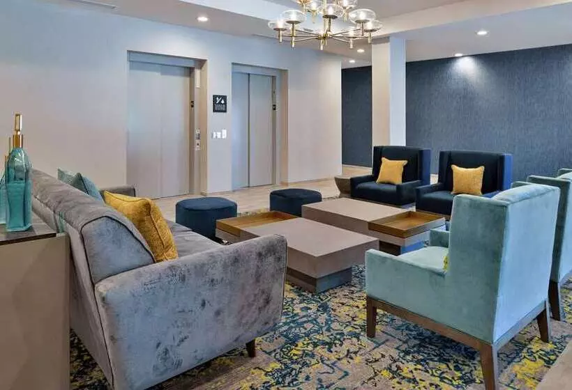 Hotelli Hampton Inn Cedar Falls Downtown