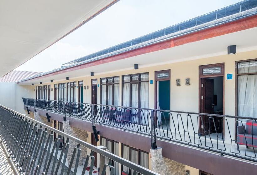 ホテル Rahayu Residence Syariah By Oyo Rooms