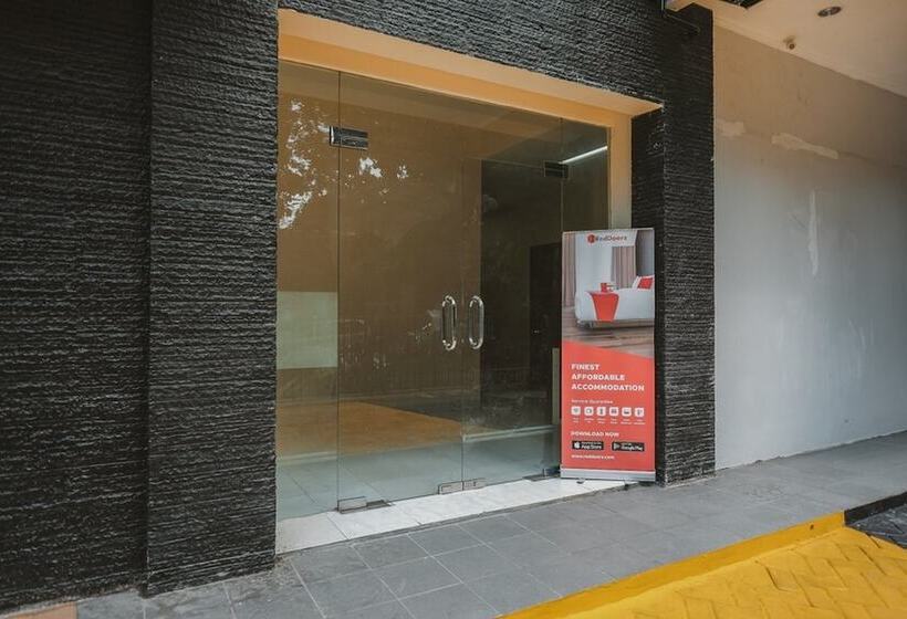بنسيون Reddoorz Plus Near Plaza Blok M