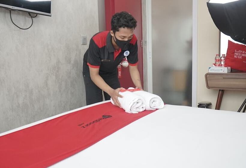 بنسيون Reddoorz Plus Near Plaza Blok M