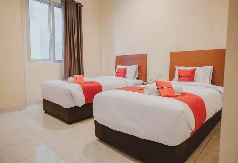 ペンション Reddoorz Plus Near Plaza Blok M