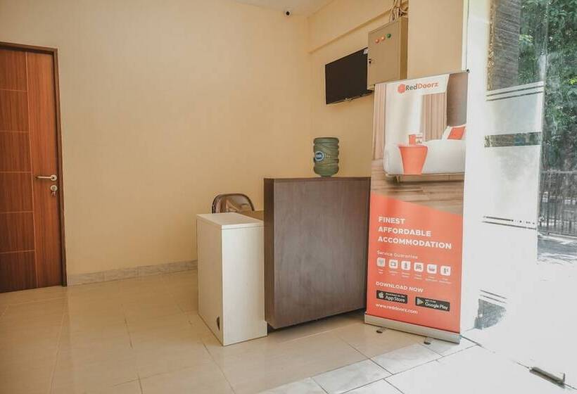 بنسيون Reddoorz Plus Near Plaza Blok M