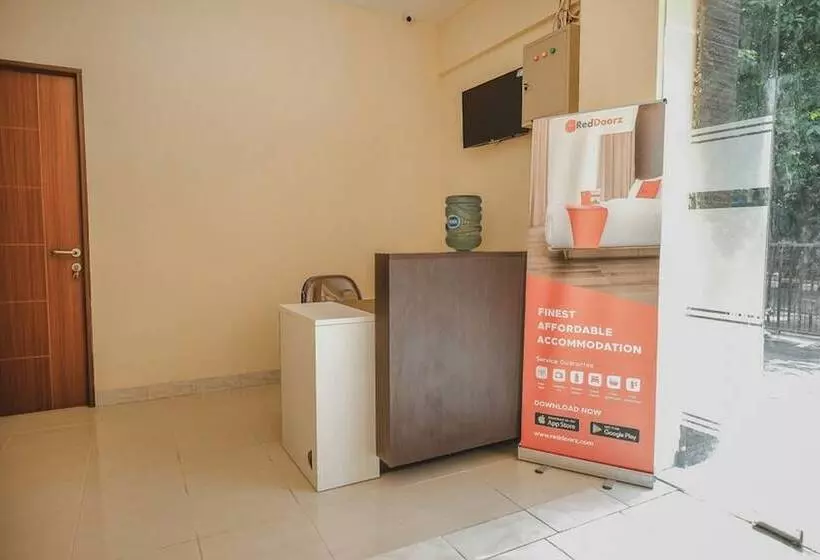 ペンション Reddoorz Plus Near Plaza Blok M