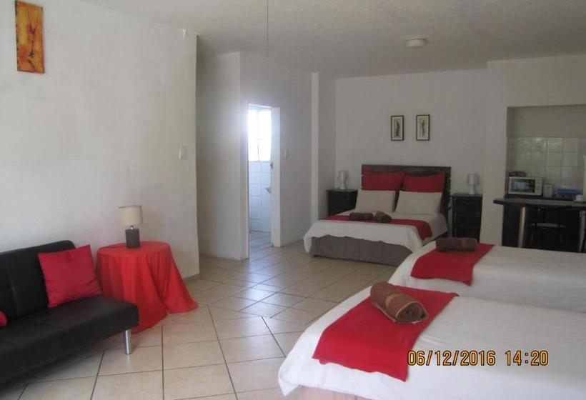 פנסיון Airport Leisure Lodge