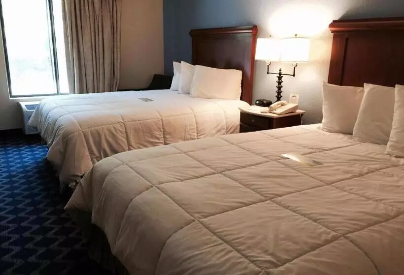 Aderi Hotel Near Casino