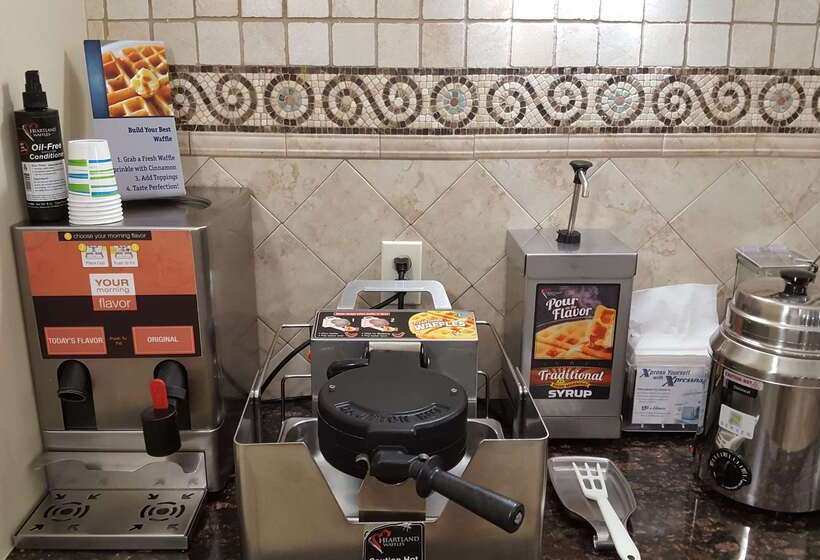 בית מלון כפרי Best Western Intracoastal Inn