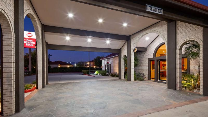 호텔 Surestay Plus By Best Western San Antonio Fiesta Inn