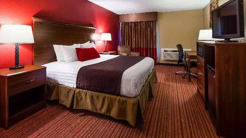Hotel Surestay Plus By Best Western San Antonio Fiesta Inn