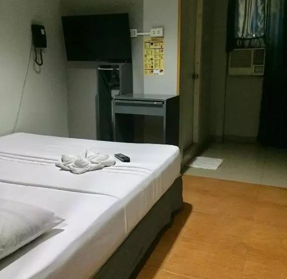 Hotelli 67th Boulevard Pension House