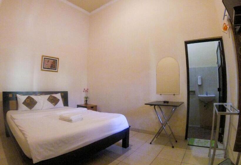 酒店 Ndalem Katong Guest House Ponorogo