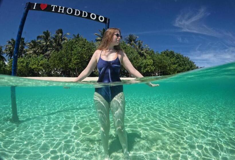 پانسیون Blue Water Thoddoo Inn