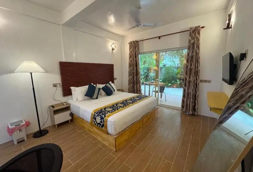 پانسیون Blue Water Thoddoo Inn