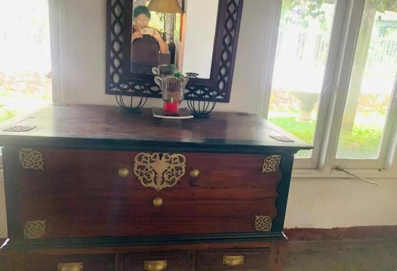 Retkeilymaja Habarana Inn