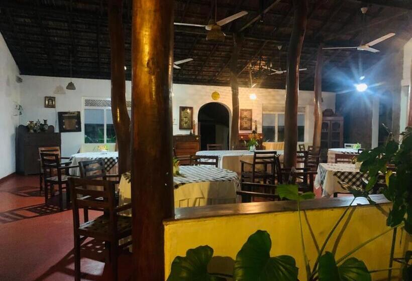 호스텔 Habarana Inn